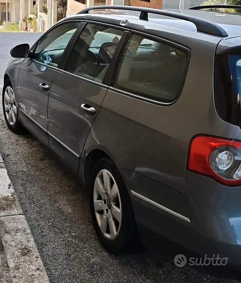 Usata VW Passat 150 CV (110 kW) 2005 Grigio Station wagon