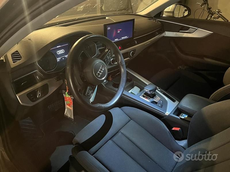 Usata Audi A4 190 CV (139 kW) 2019 Grigio Station wagon