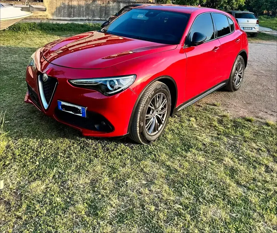 Usata Alfa Romeo Stelvio Executive 179 CV (131 kW) 2018 Rosso SUV