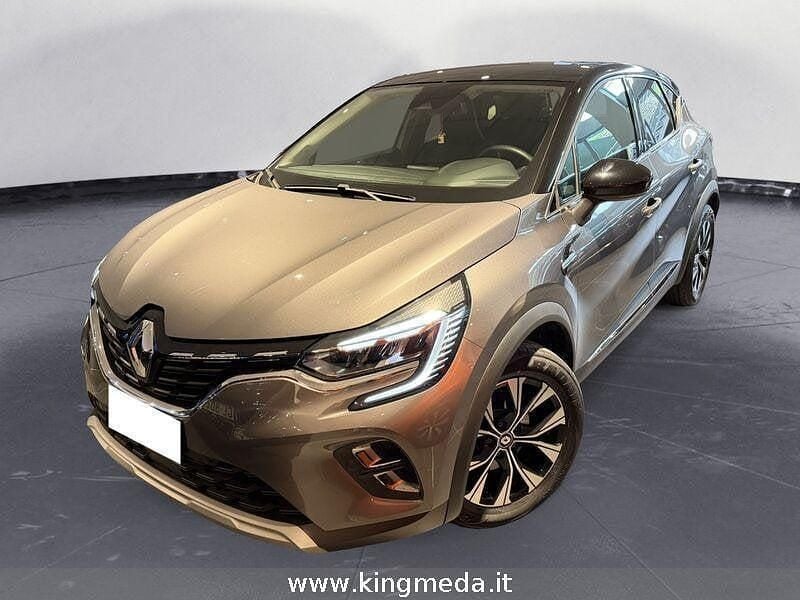 Usata Renault Captur Techno 143 CV (105 kW) 2023 Grigio SUV