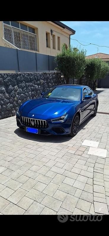 Usata Maserati Ghibli 275 CV (202 kW) 2018 Blu Berlina