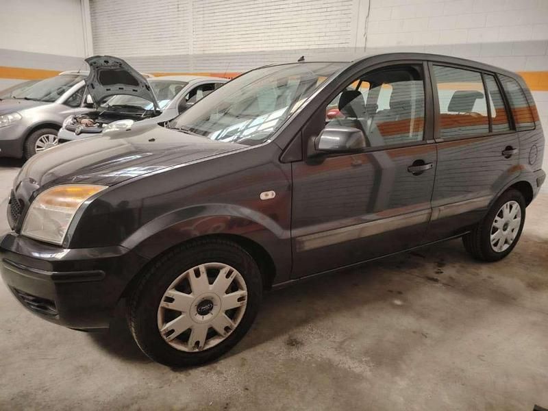 Usata Ford Fusion Titanium 80 CV (58 kW) 2008 Antracite metallizzato Utilitaria