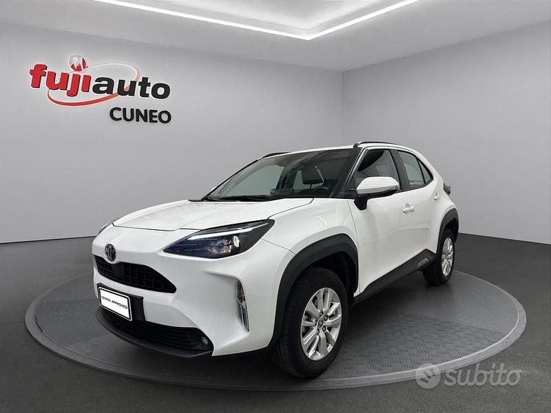 Usata Toyota Yaris Cross Active 116 CV (85 kW) 2024 Super white SUV