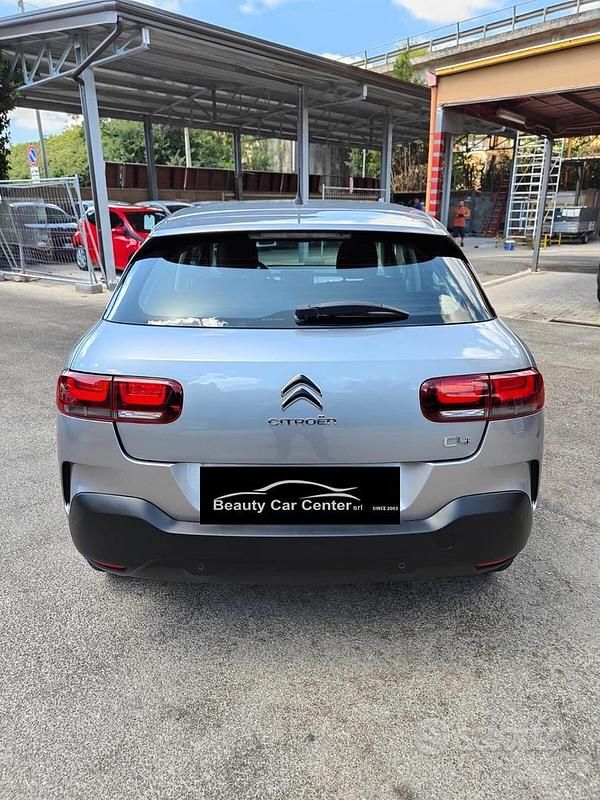Usata Citroën C4 99 CV (72 kW) 2018 Grigio Berlina