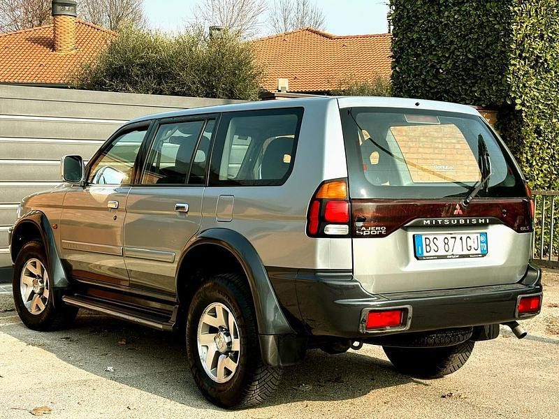 Usata Mitsubishi Pajero Sport 99 CV (72 kW) 2001 Argento SUV
