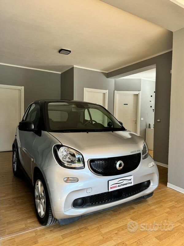 Usata Smart ForTwo Electric Drive 41 kW (56 CV) 2018 Grigio Coupé