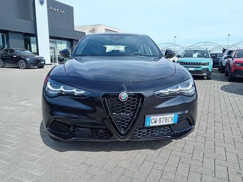 Usata Alfa Romeo Stelvio Sprint 210 CV (154 kW) 2024 Nero SUV