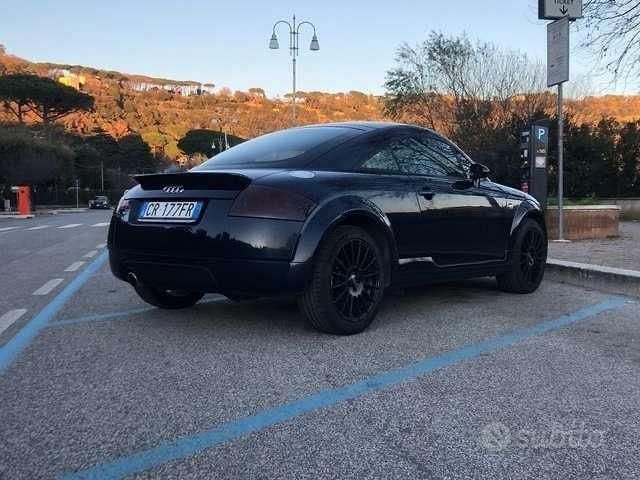 Usata Audi TT 179 CV (131 kW) 2004 Blu Coupé