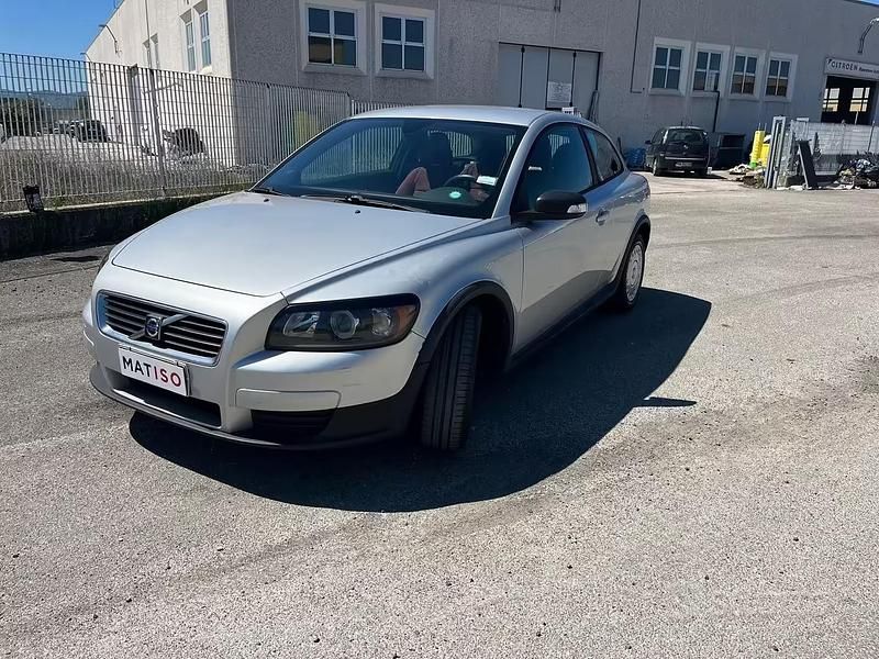 Usata Volvo C30 Kinetic 101 CV (74 kW) 2008 Grigio Utilitaria