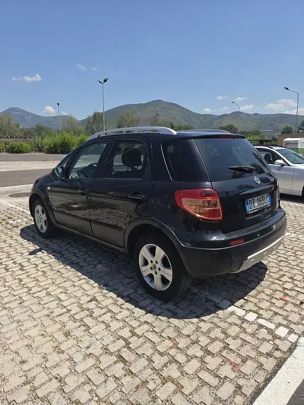 Usata Fiat Sedici 107 CV (78 kW) 2008 SUV