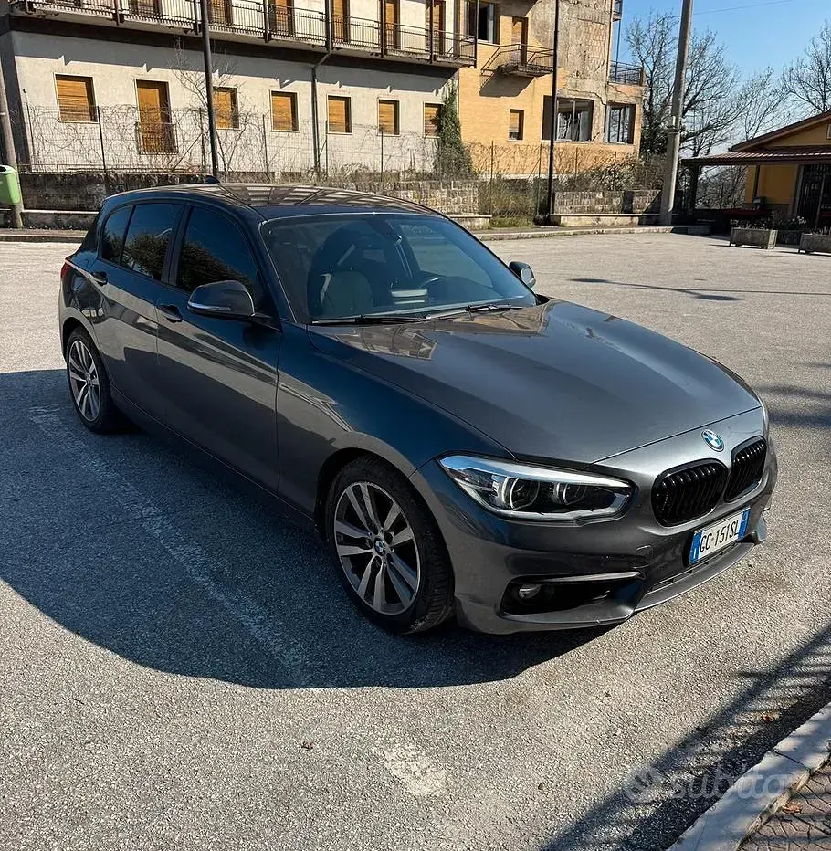 Brugt BMW 118 150 HK (110 kW) 2019 Grå Hatchback