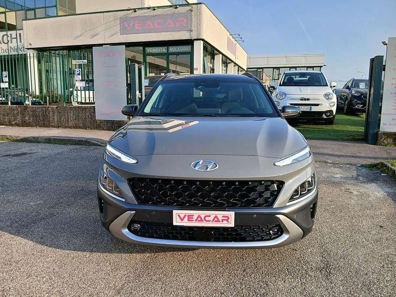 Usata Hyundai Kona 105 CV (77 kW) 2021 Argento SUV