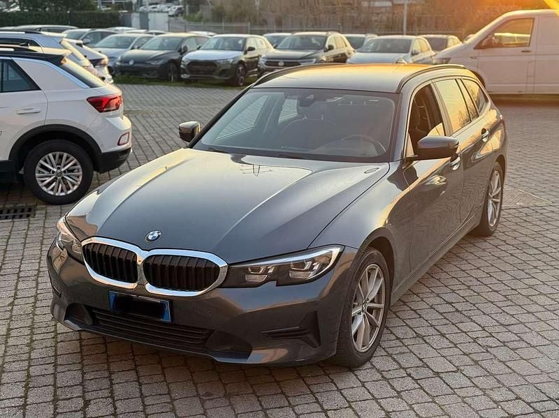 Usata BMW 320 Sport Line 190 CV (139 kW) 2020 Grigio Station wagon