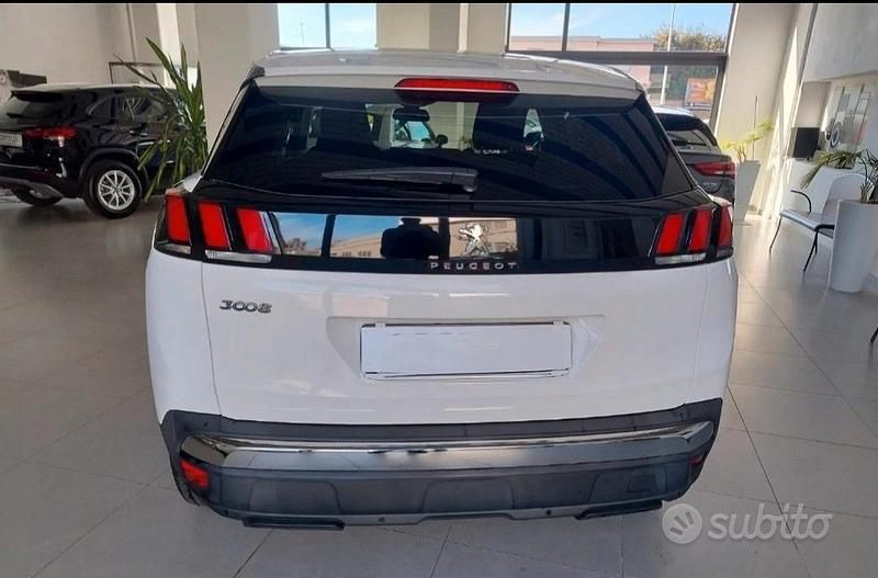 Usata Peugeot 3008 131 CV (96 kW) 2020 Bianco SUV