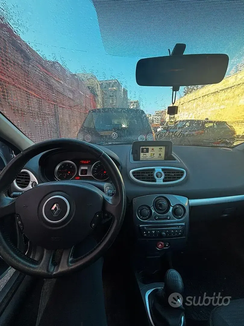 Usata Renault Clio 68 CV (50 kW) 2012 Grigio Utilitaria