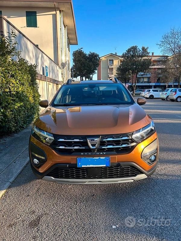 Usata Dacia Sandero Comfort 100 CV (73 kW) 2022 Berlina