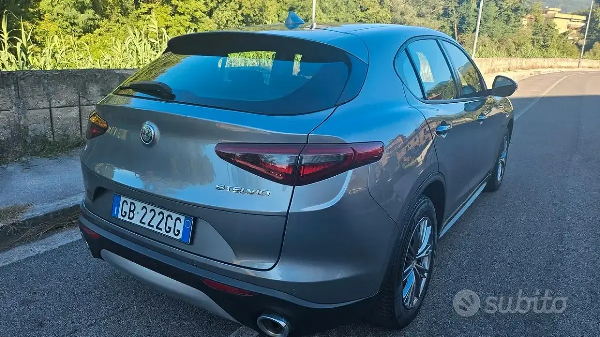 Usata Alfa Romeo Stelvio 160 CV (117 kW) 2020 Grigio SUV