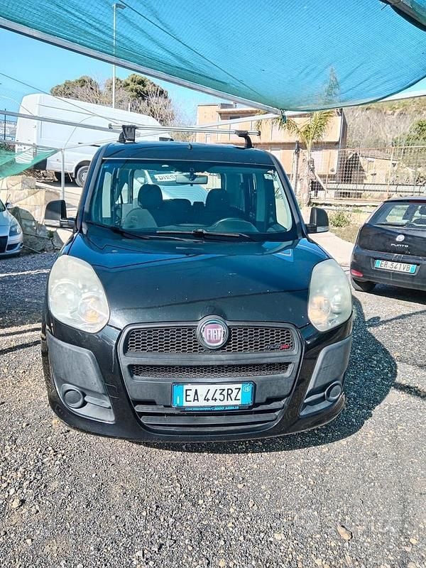 Usata Fiat Doblò S 119 CV (87 kW) 2011 Nero Monovolume