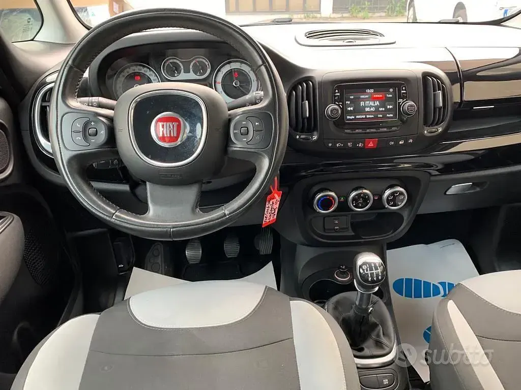 Usata Fiat 500L Living 105 CV (77 kW) 2015 Nero Monovolume