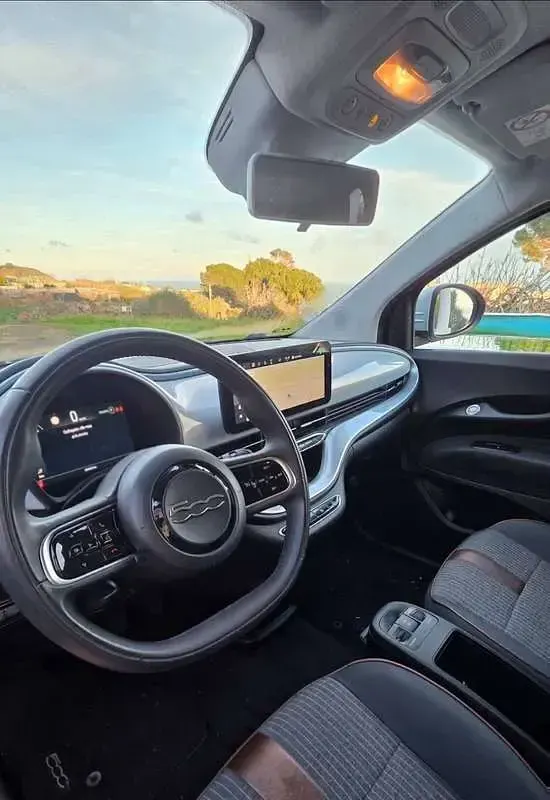 Begagnad Fiat 500e Icon 42 kW (58 HK) 2020 Blå Halvkombi