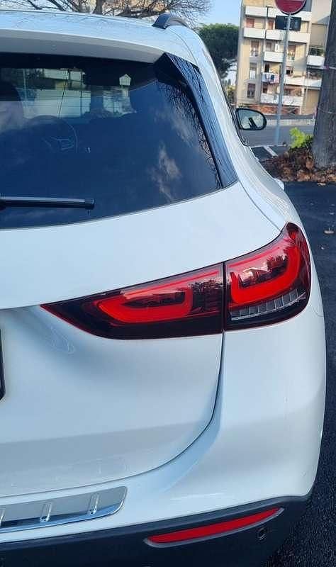 Usata Mercedes GLA200 150 CV (110 kW) 2021 Bianco SUV