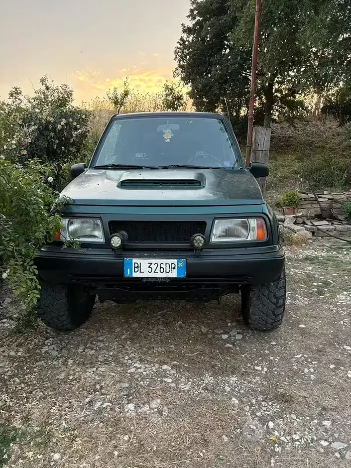 Usata Suzuki Vitara 75 CV (55 kW) 2001 Verde SUV