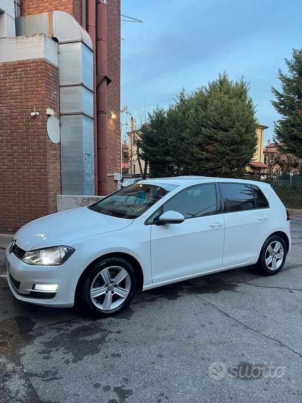 Usata VW Golf VII 110 CV (80 kW) 2014 Bianco Berlina