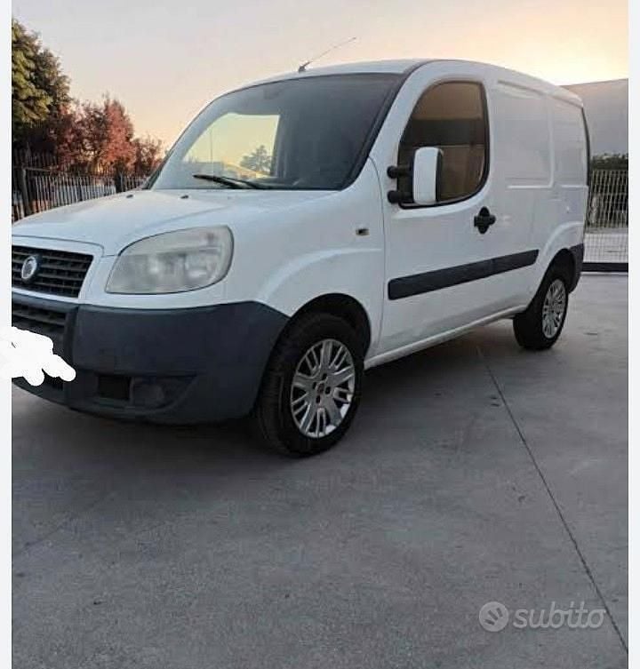 Usata Fiat Doblò 103 CV (75 kW) 2008 Bianco Monovolume
