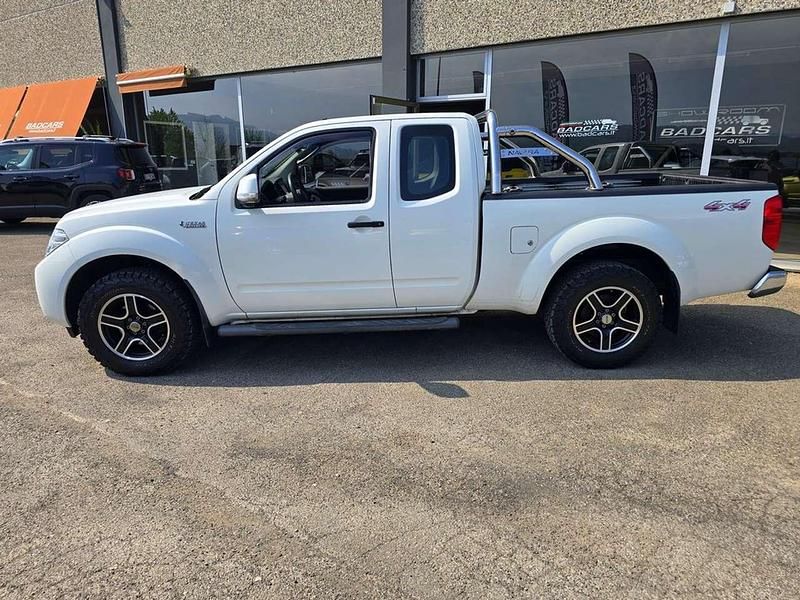 Usata Nissan Navara SE 190 CV (139 kW) 2012 Bianco Pick-up