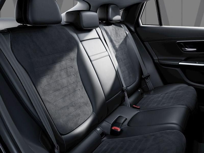 Nuova Mercedes GLC300 Advanced 333 CV (244 kW) 2025 Nero Coupé