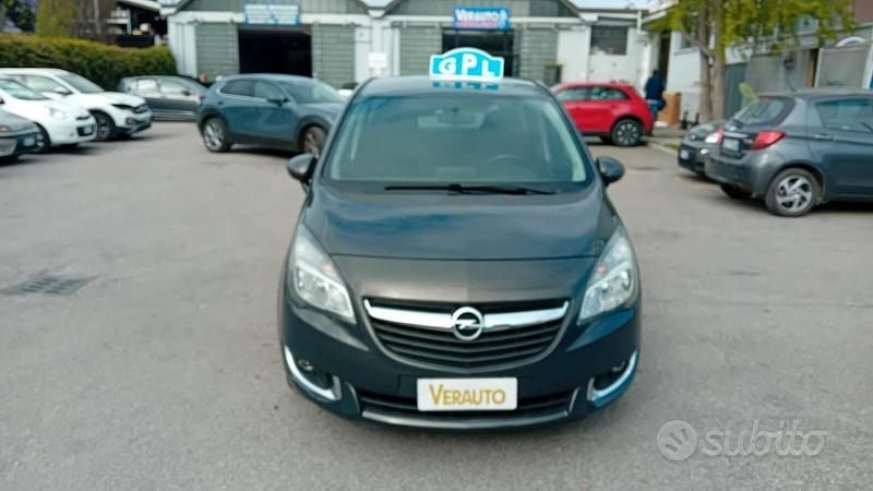 Usata Opel Meriva Innovation 120 CV (88 kW) 2017 Grigio Monovolume