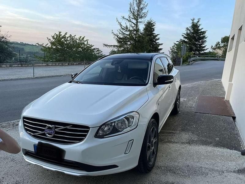 Usata Volvo XC60 Ocean Race 136 CV (100 kW) 2015 SUV