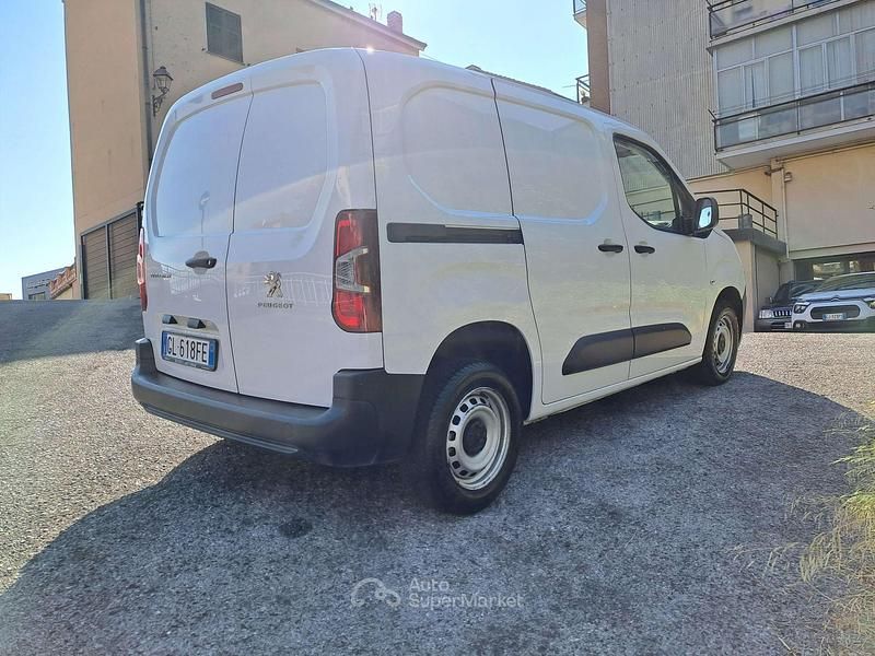 Usata Peugeot Partner Premium 102 CV (75 kW) 2022 Bianco banchisa Monovolume