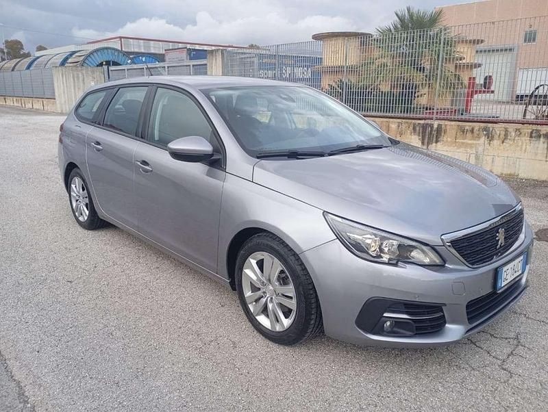 Usata Peugeot 308 Allure 131 CV (96 kW) 2021 Argento Berlina