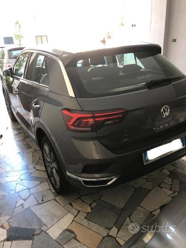 Usata VW T-Roc Advance 150 CV (110 kW) 2019 Grigio SUV