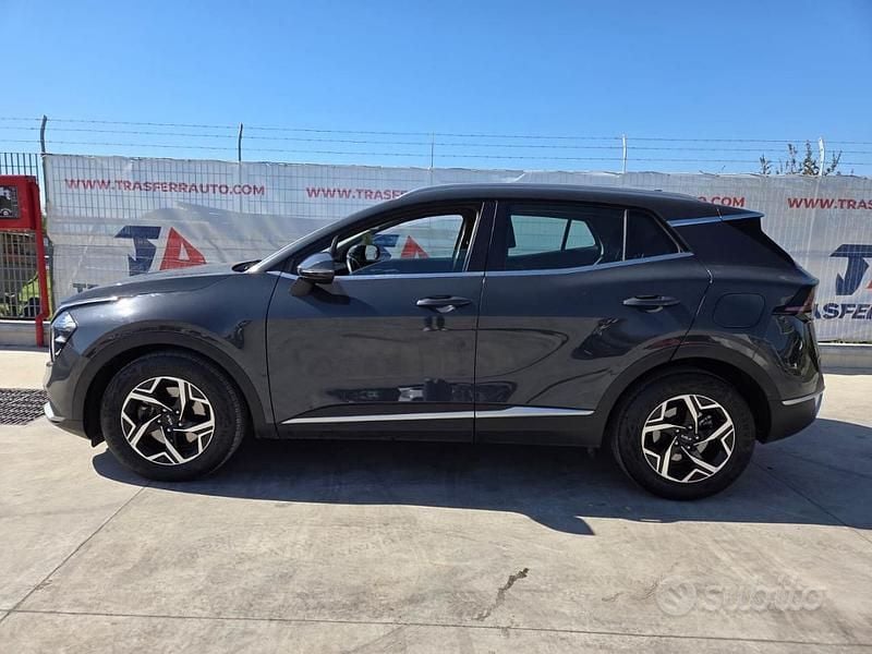 Usata Kia Sportage 116 CV (85 kW) 2023 Grigio scuro SUV