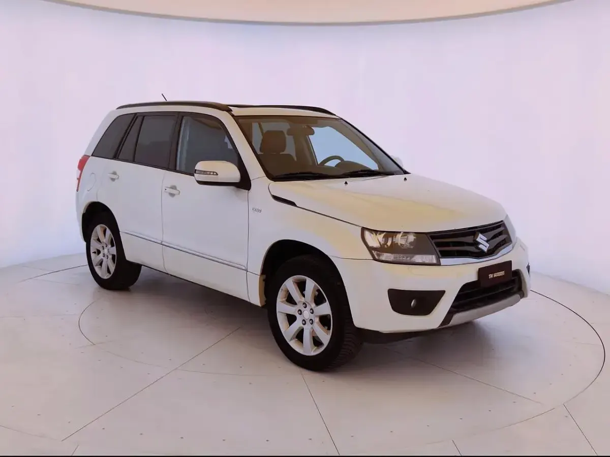 Usata Suzuki Vitara 129 CV (94 kW) 2013 Bianco SUV