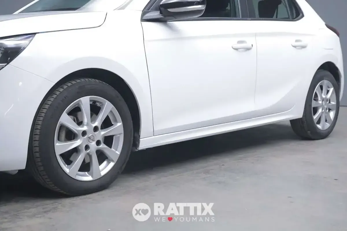 Usata Opel Corsa Edition 101 CV (74 kW) 2022 Jade white Utilitaria