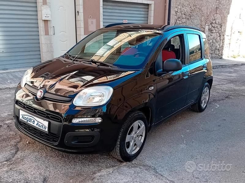 Usata Fiat Panda Easy 69 CV (50 kW) 2015 Nero Berlina