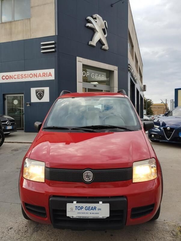 Usata Fiat Panda 4x4 Climbing 59 CV (43 kW) 2009 Rosso Utilitaria