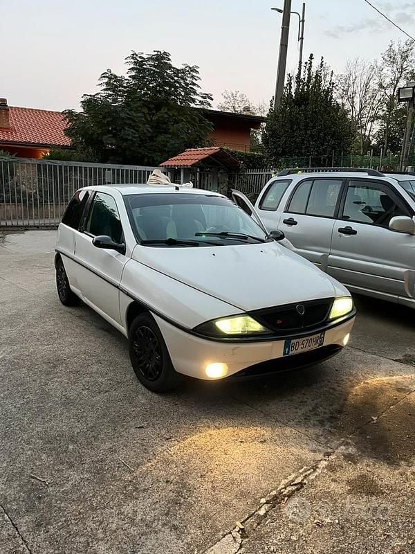 Usata Lancia Ypsilon 1997 Utilitaria