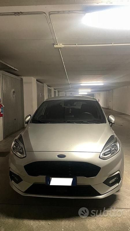 Usata Ford Fiesta ST-Line 86 CV (63 kW) 2019 Grigio Utilitaria