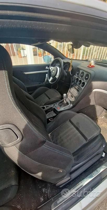 Usata Alfa Romeo Brera 210 CV (154 kW) 2008 Grigio Coupé