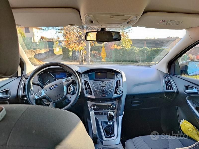 Usata Ford Focus Titanium S 150 CV (110 kW) 2011 Grigio Berlina