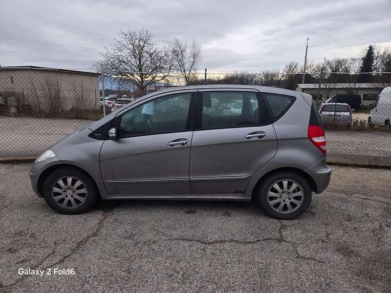Usata Mercedes A180 109 CV (80 kW) 2007 Argento Monovolume