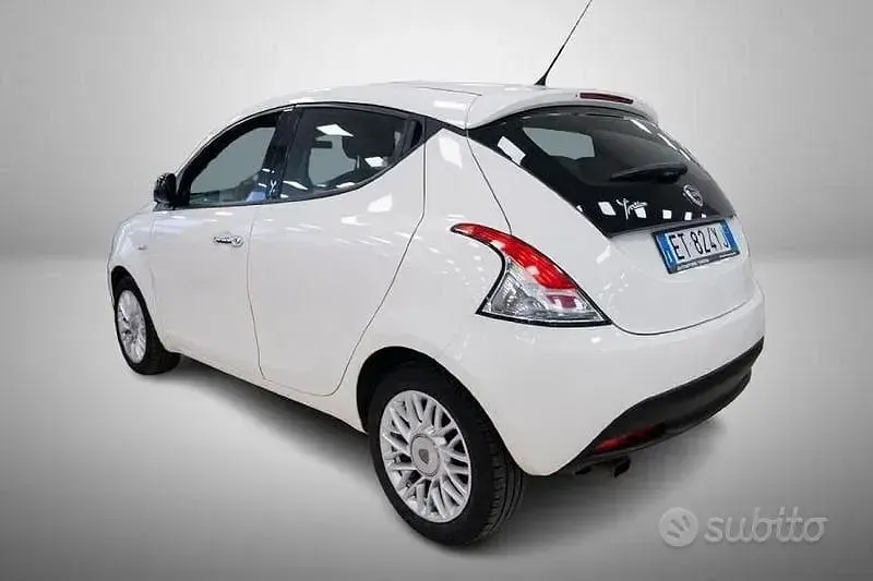 Usata Lancia Ypsilon Silver 69 CV (50 kW) 2014 Other Utilitaria