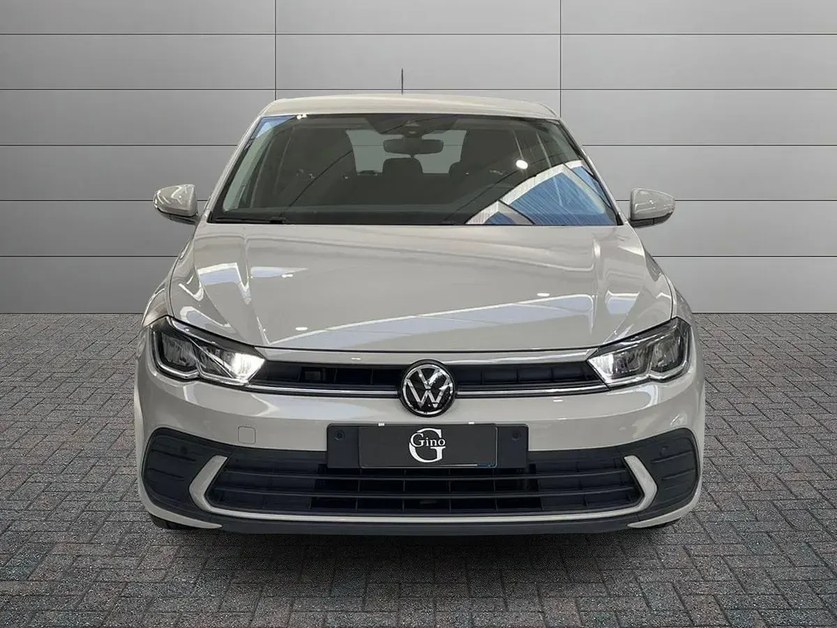Usata VW Polo Life 95 CV (69 kW) 2023 Grigio Utilitaria