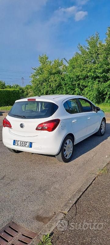 Usata Opel Corsa 90 CV (66 kW) 2016 Bianco Berlina