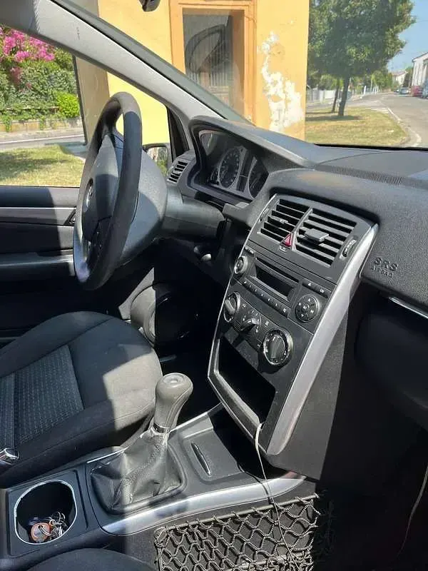 Usata Mercedes B180 Executive 109 CV (80 kW) 2011 Argento Utilitaria