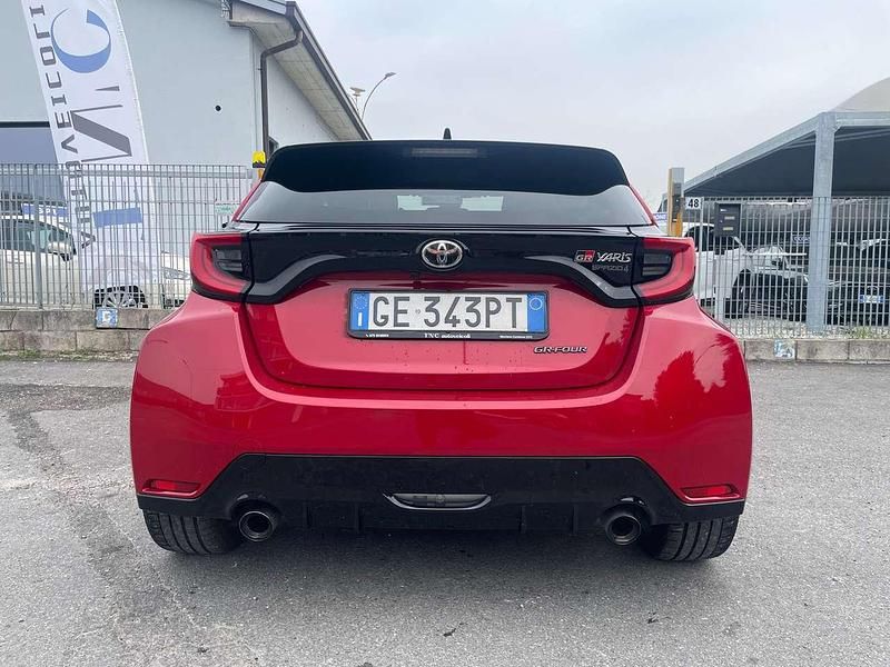 Usata Toyota Yaris 261 CV (191 kW) 2021 Rosso Berlina